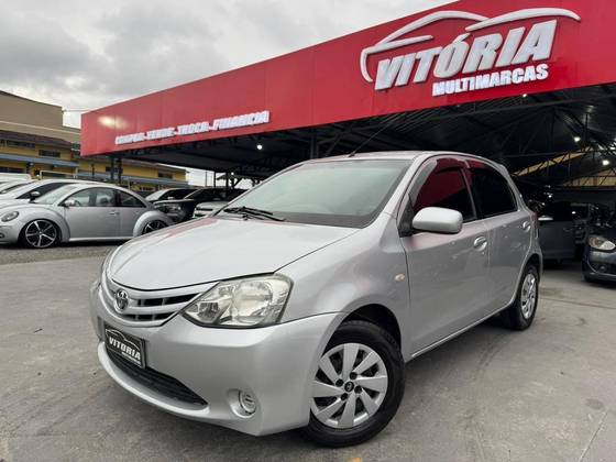 TOYOTA ETIOS 1.3 XS 16V FLEX 4P MANUAL
